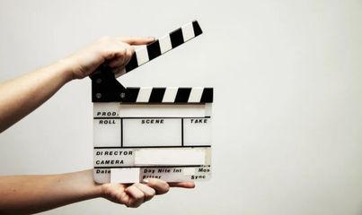 土味兒網(wǎng)劇目入千萬 草根影視創(chuàng)作的崛起與爭議